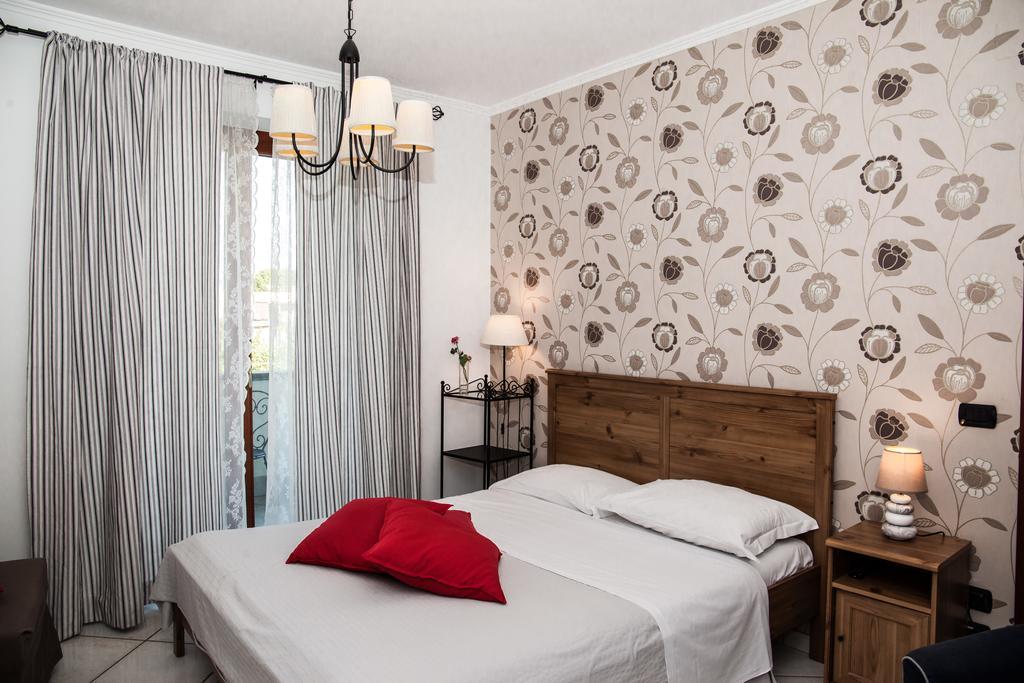 Certe Notti - Suites ปอมเปอี ภายนอก รูปภาพ